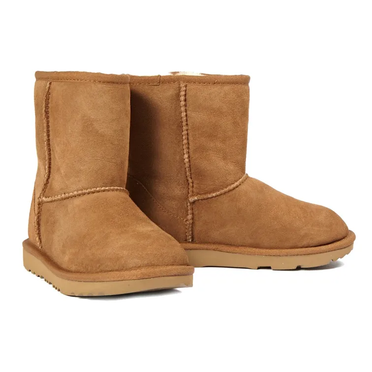 BOTA NIÑA  UGG KIDS CLASSIC II