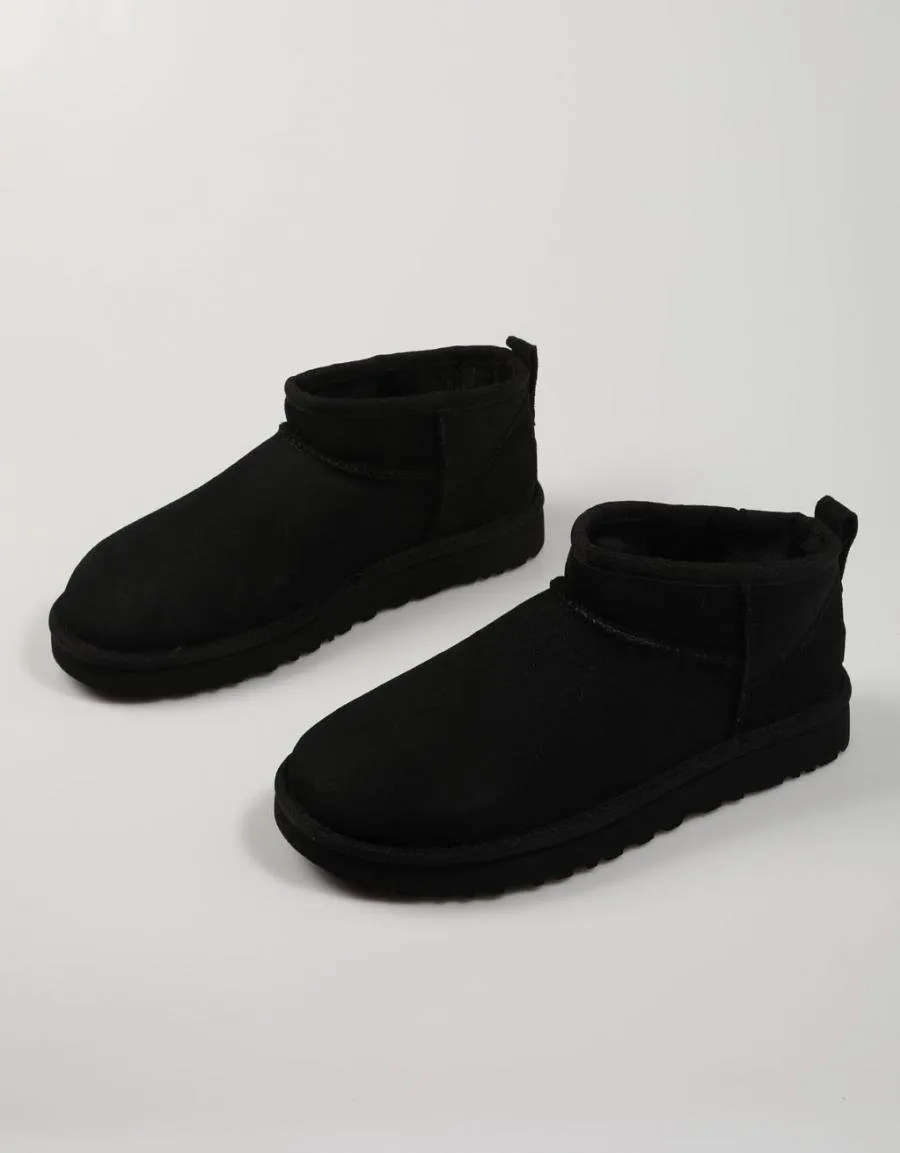  botines UGG Classic en Negro 77247