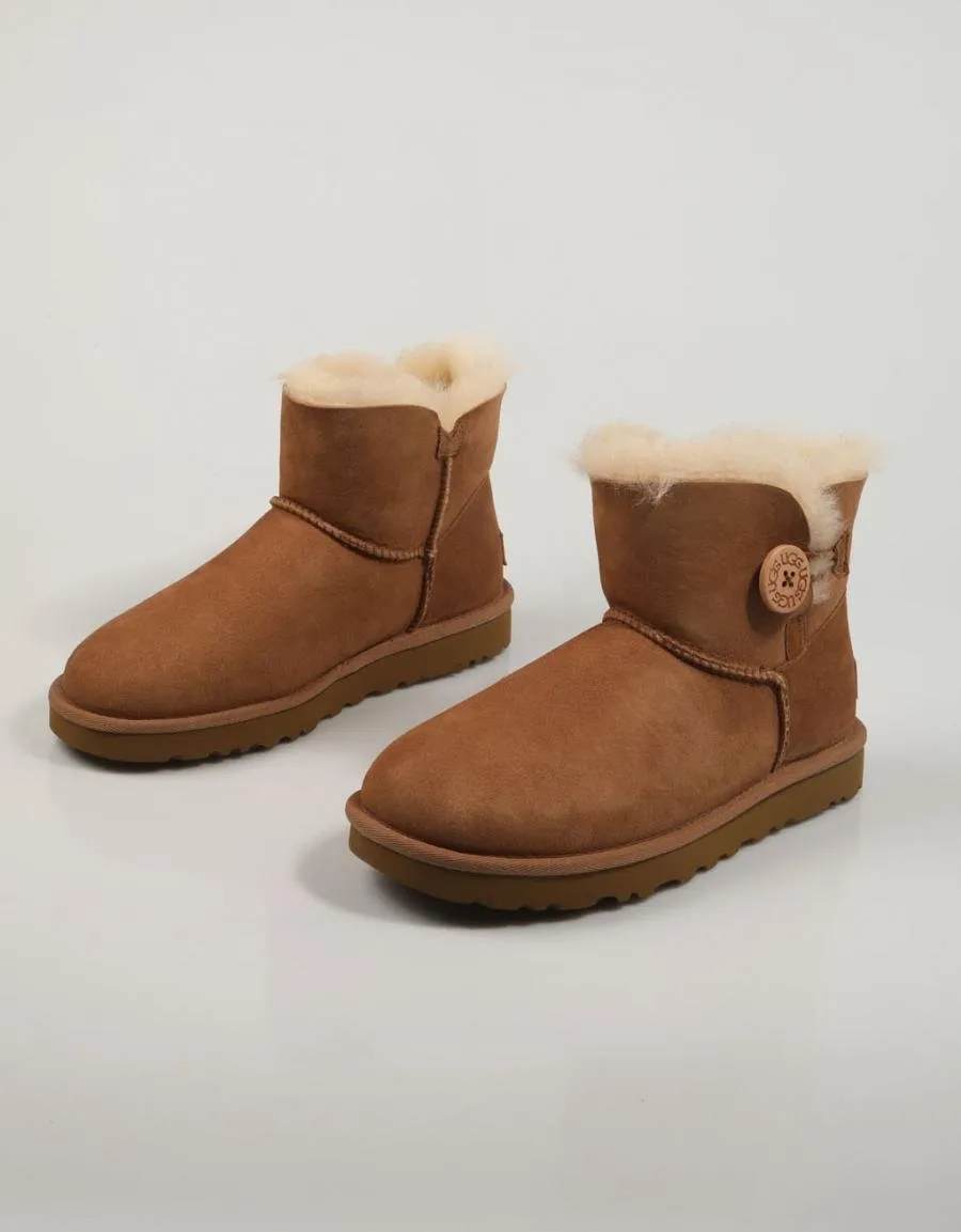  botins UGG Mini en Couro 84051