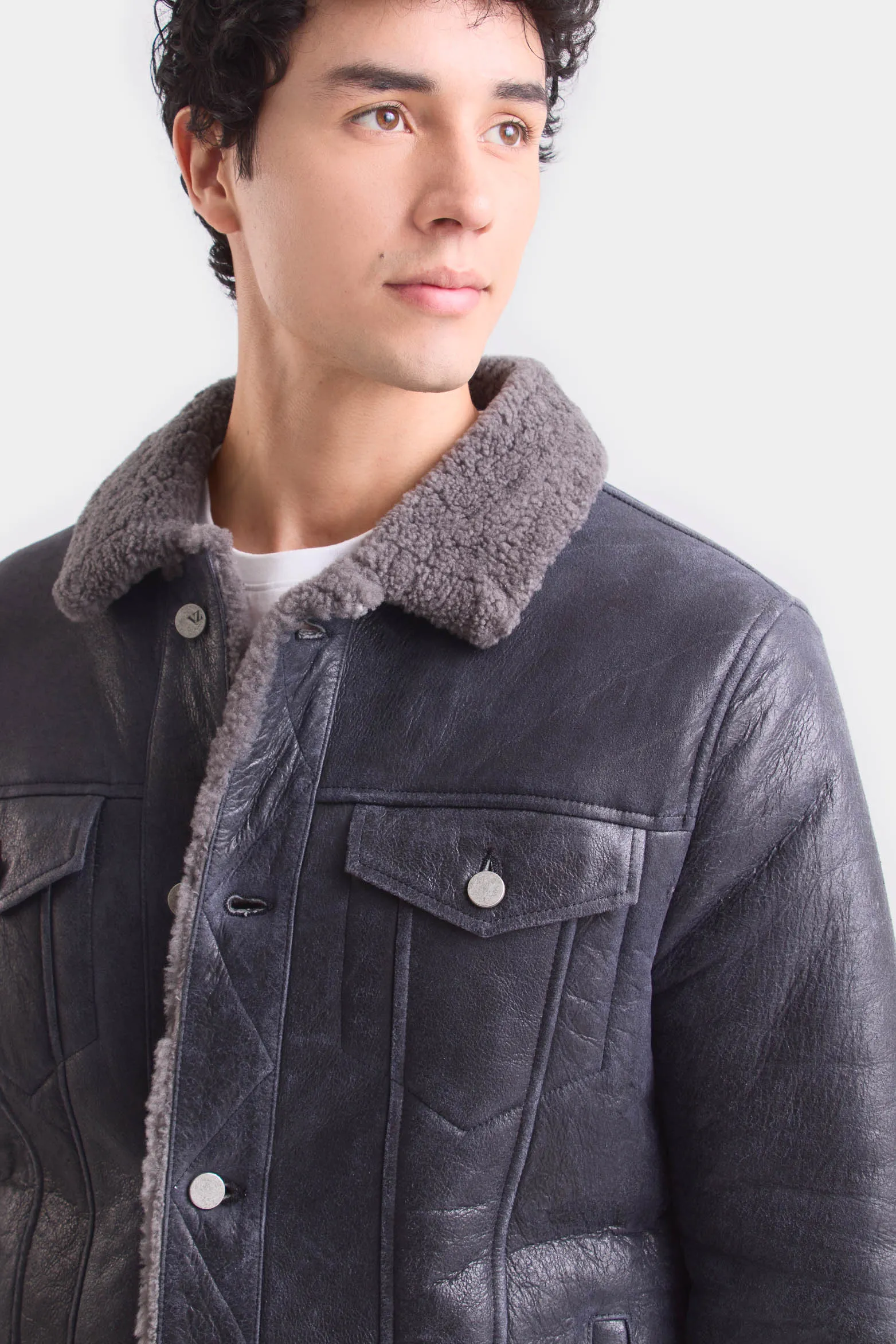 Chaqueta ebro de cuero para hombre silueta trucker