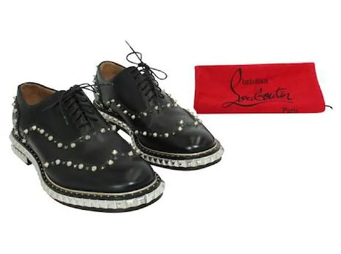 Christian Louboutin Zapatos Oxford con pinchos negros 