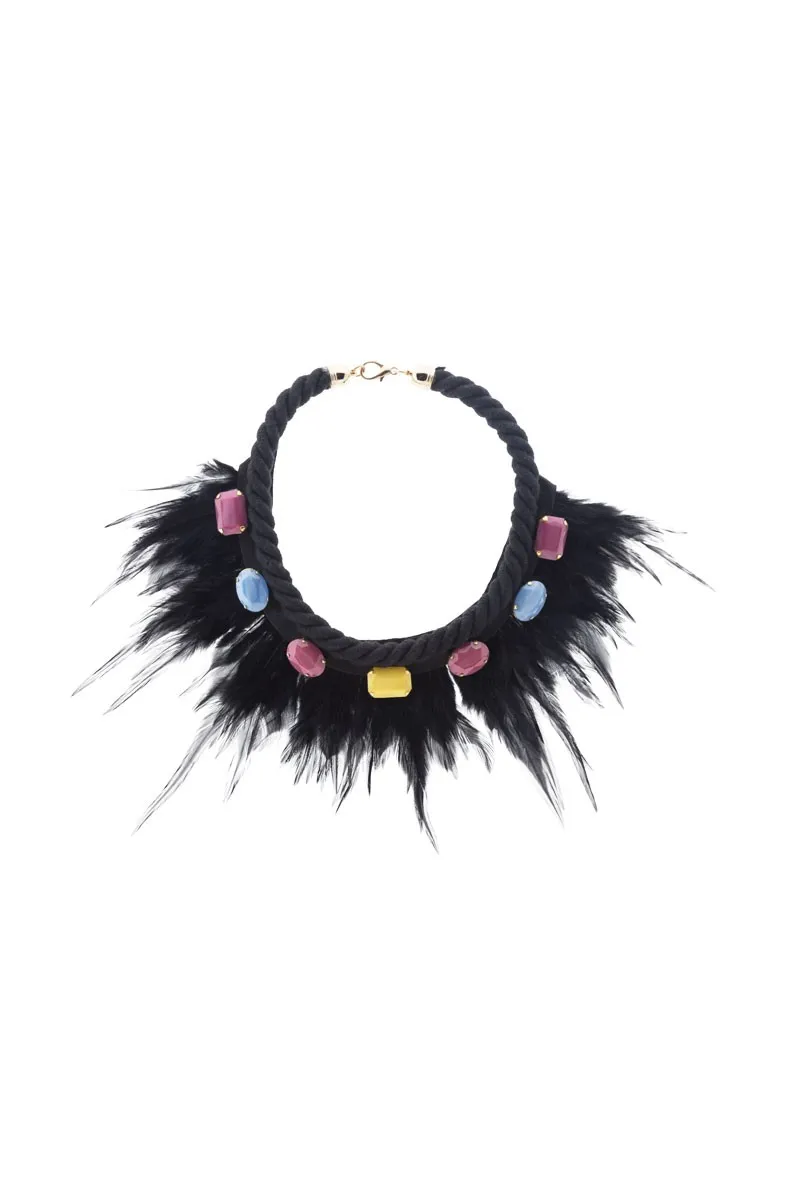 Collar Negro Plumas y Pedrería