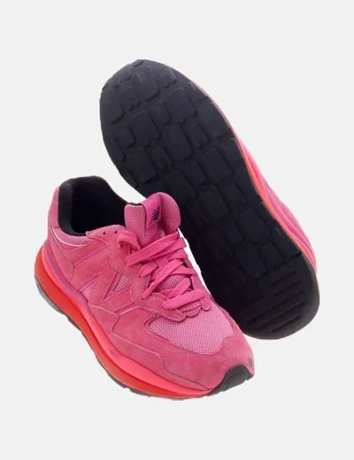 New Balance Deportiva combinada rosa