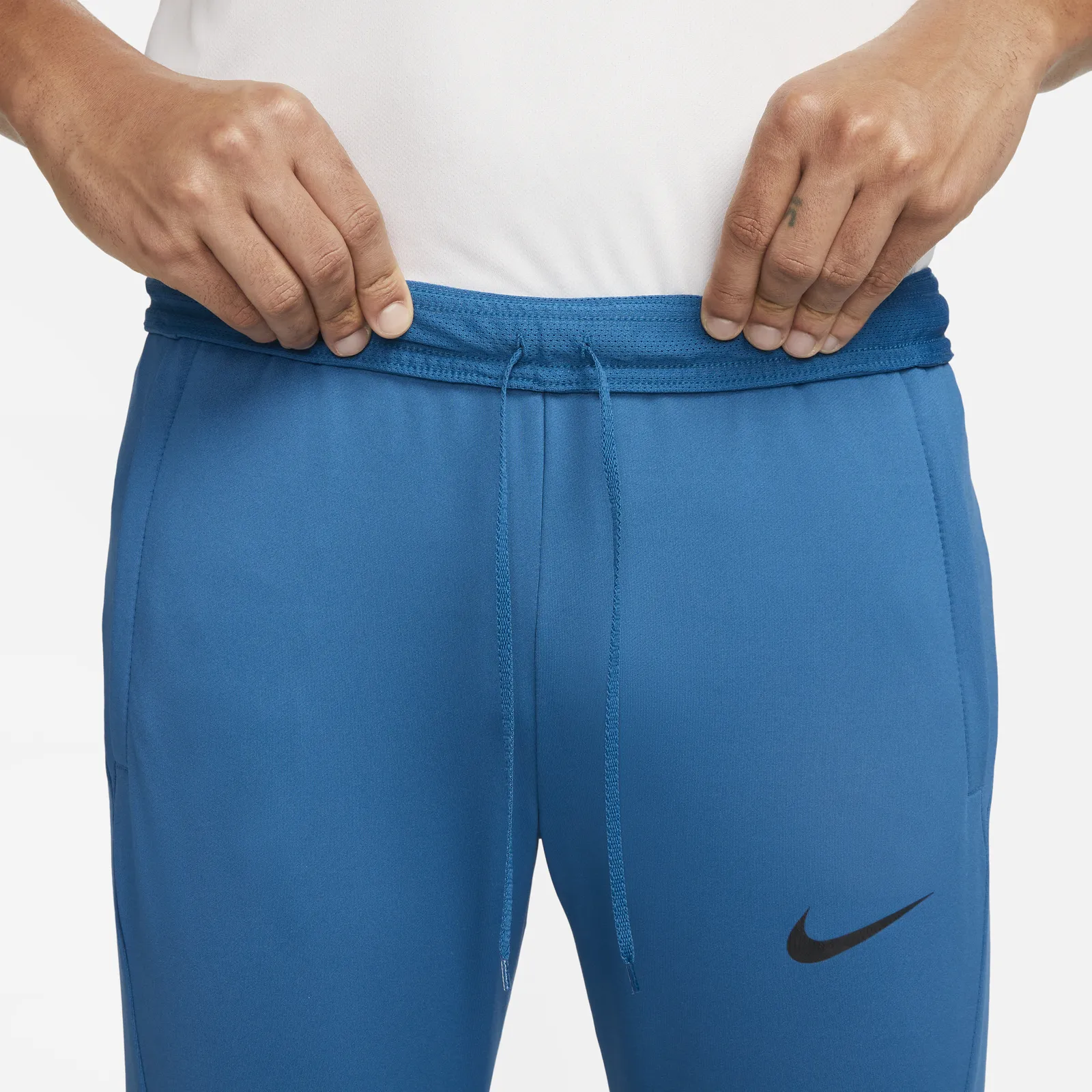 Nike Dri-FIT Strike