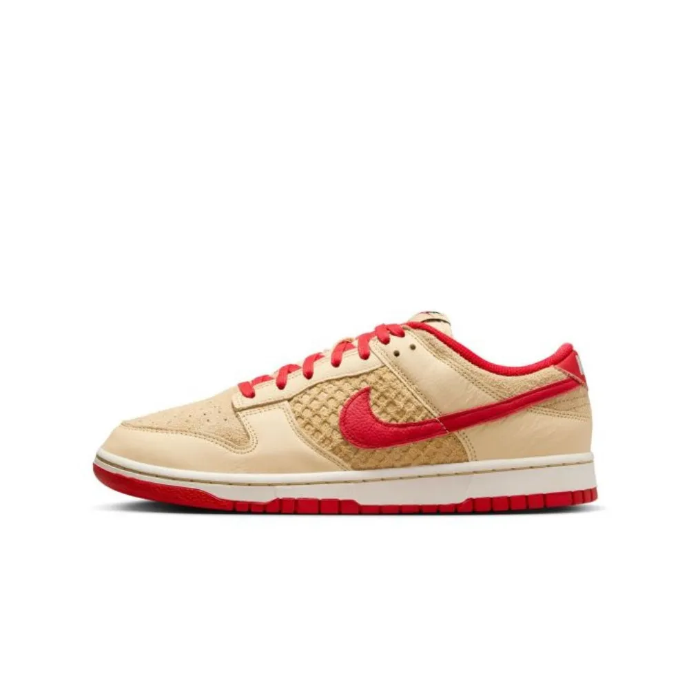 Nike Dunk Low Retro SE Strawberry Waffle