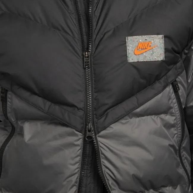 Nike Storm-FIT Windrunner