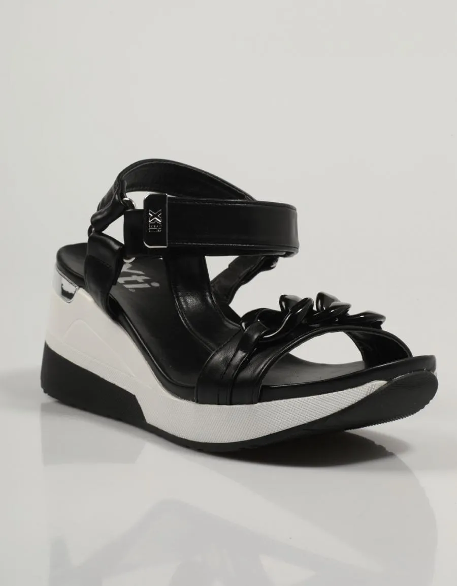  sandals XTI 141457 en Black 82470