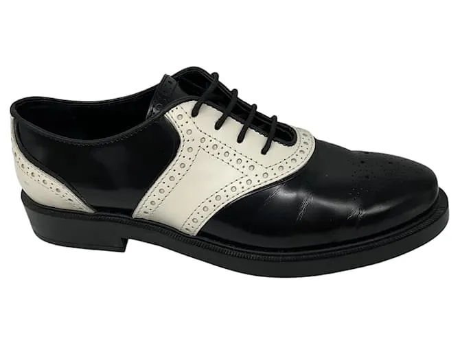 Zapatos Oxford de cuero negro / blanco de Tod's 